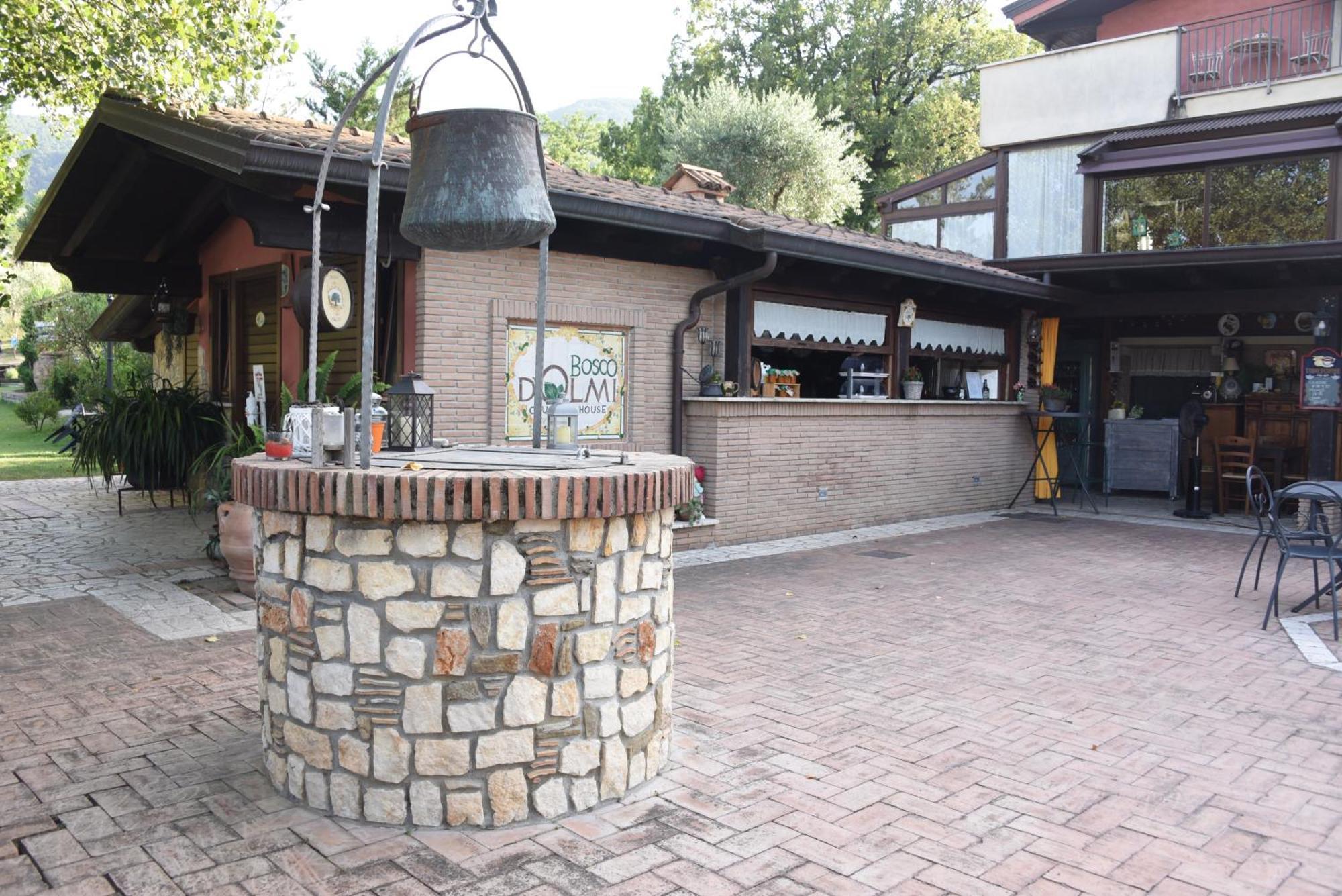 Bosco D'Olmi Country House Sant'Andrea del Garigliano Bagian luar foto