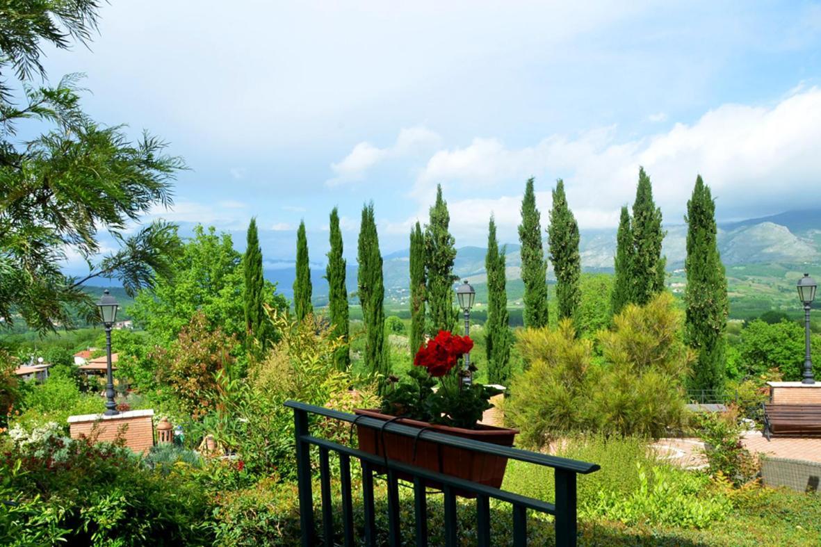 Bosco D'Olmi Country House Bed & Breakfast Sant'Andrea del Garigliano Bagian luar foto