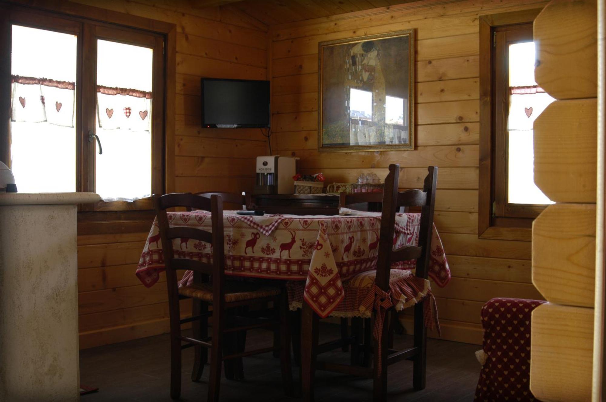 Bosco D'Olmi Country House Sant'Andrea del Garigliano Bagian luar foto